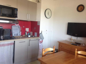 Appartement Charmant avec Piscine, Tennis et Parking à Capbreton, Proche Océan et Port de Plaisance - FR-1-239-880